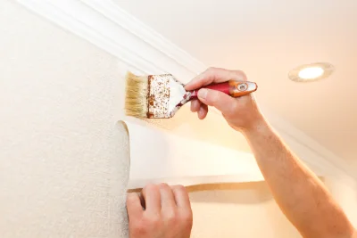 Pose de papier peint à Mun — revêtements muraux et toiles de verre